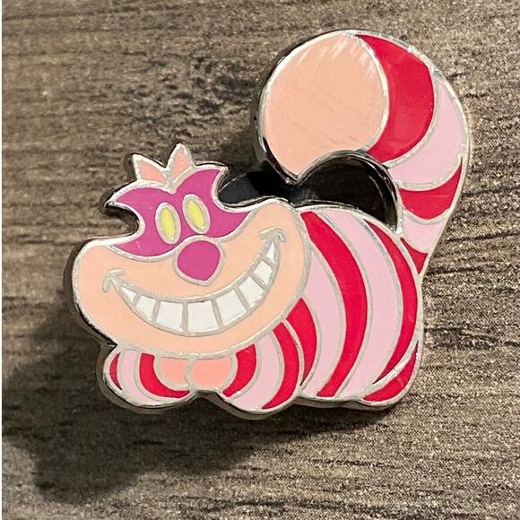 Disney Parks Alice In Wonderland Cheshire Cat Mini Cute Animals Series 2010 Pin - Picture 1 of 3